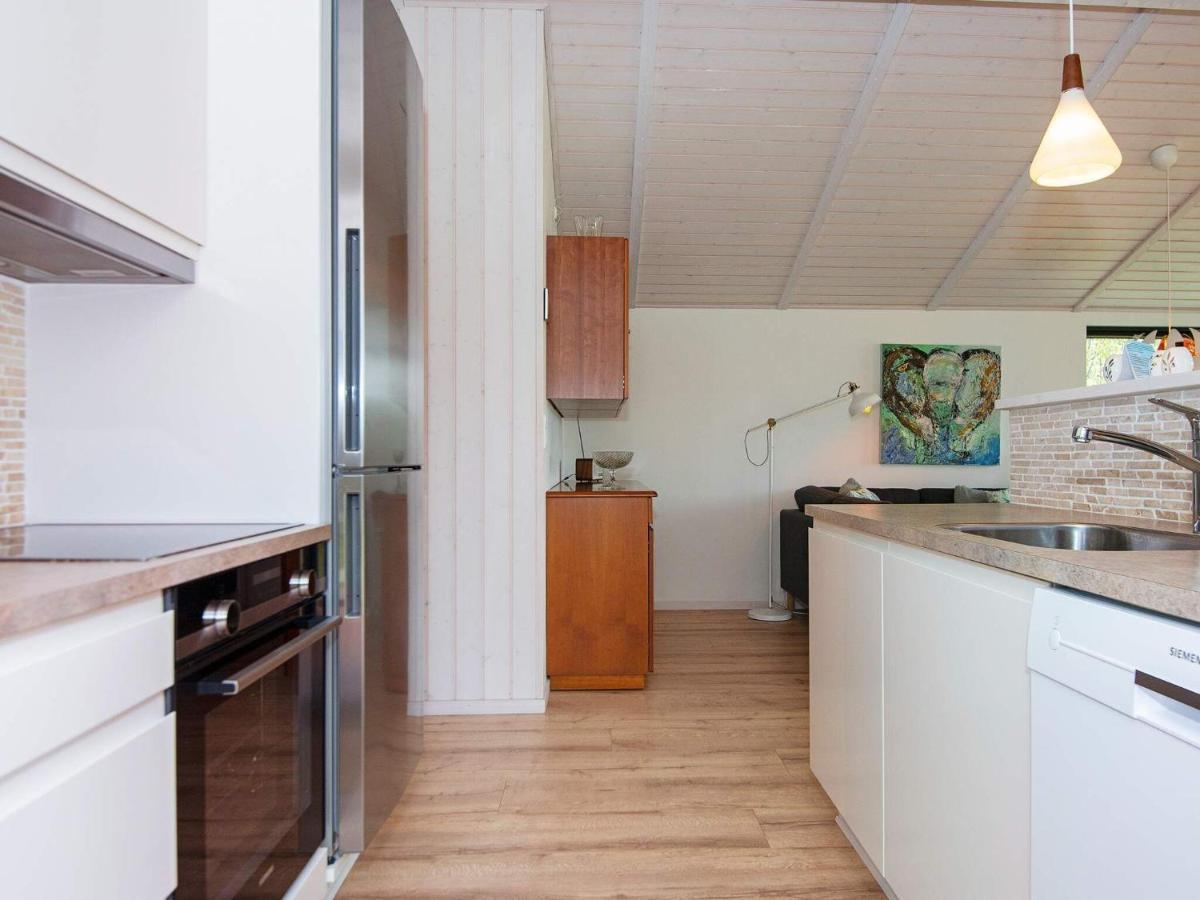 6 Person Holiday Home In R M Lakolk エクステリア 写真